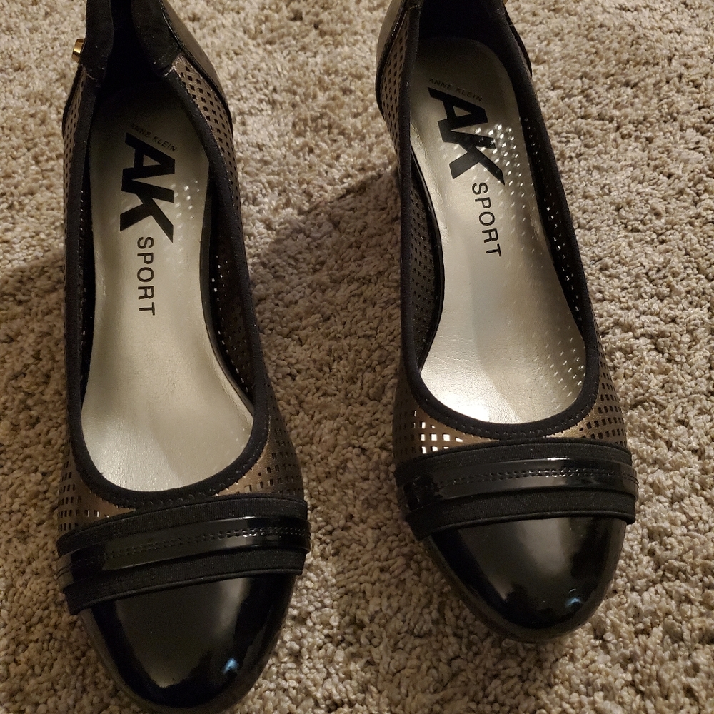 New in box Anne Klein dress shoes - Picture 3 of 5